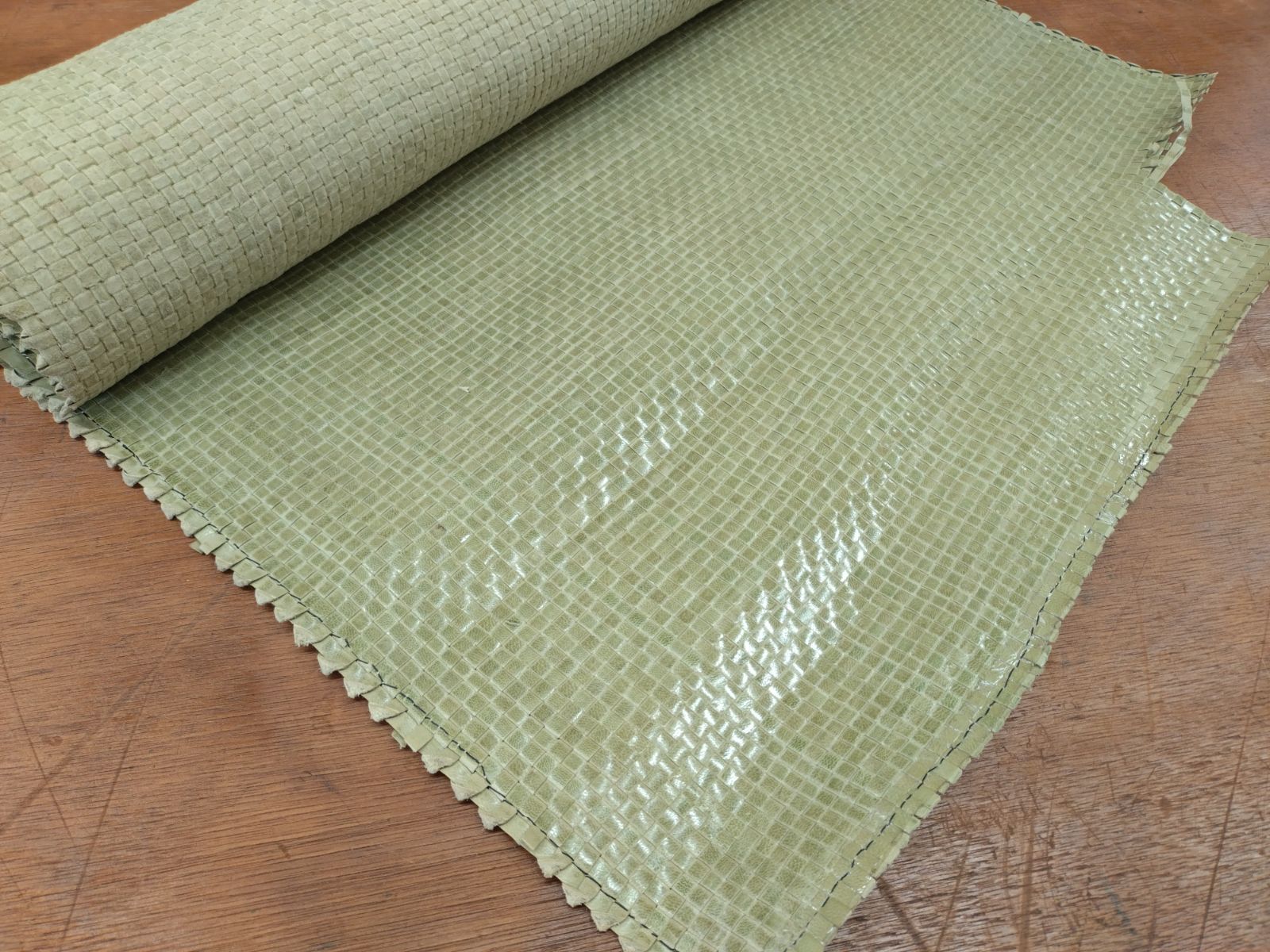 本革編込み巻 メッシュシート 62cm✕500cm オリーブ