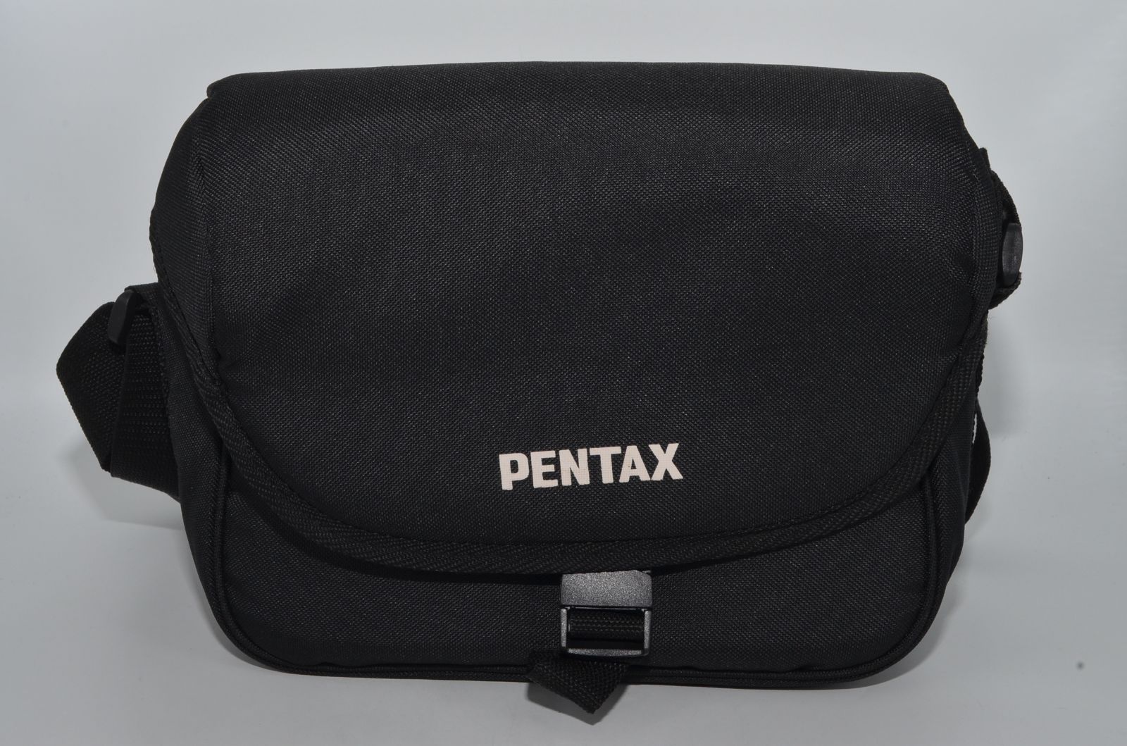 PENTAX AUTO110 レンズ3本 ストロボ　ショルダーバッグ ペンタックス auto110 ＋レンズ3本＋ストロボ＋専用キャリング