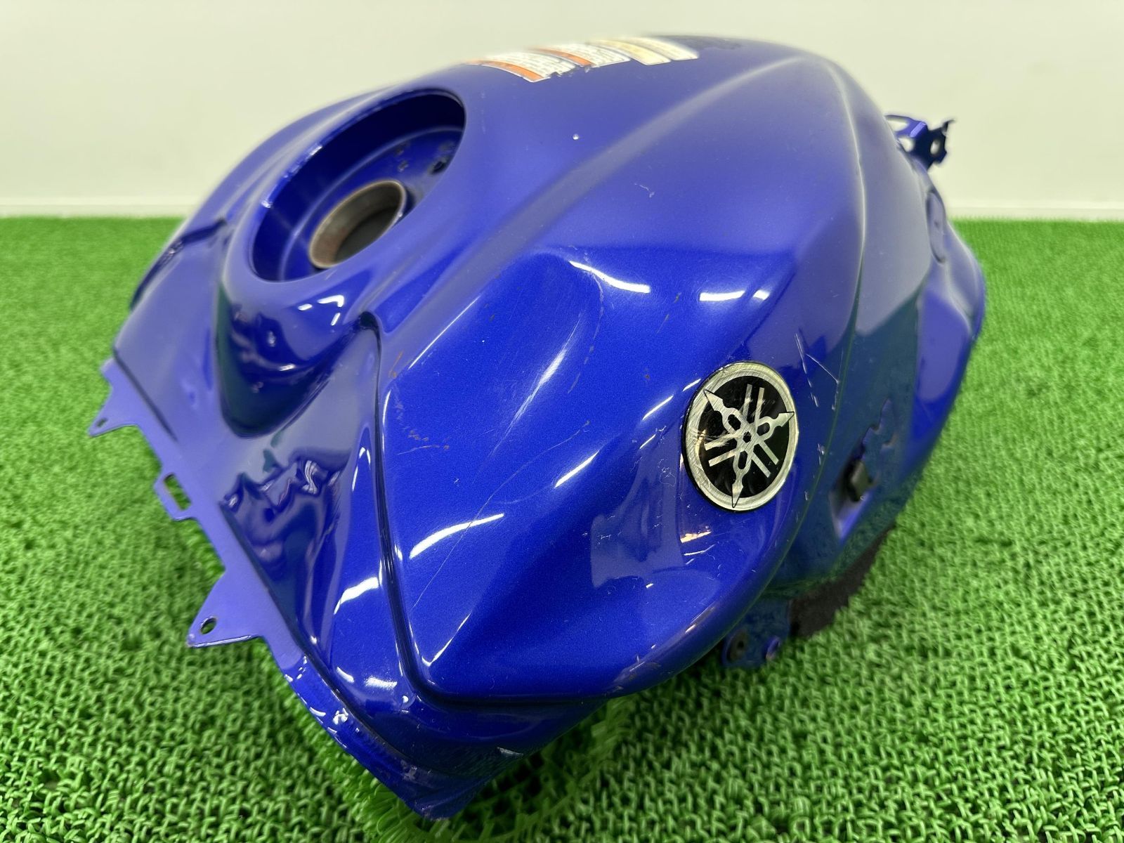 YZF-R1 タンク 青M ヤマハ 純正 中古 バイク 部品 RN13 ノーマルガソリンタンク 燃料タンク 修復素材に コケキズ無し 品薄 車検 Genuine