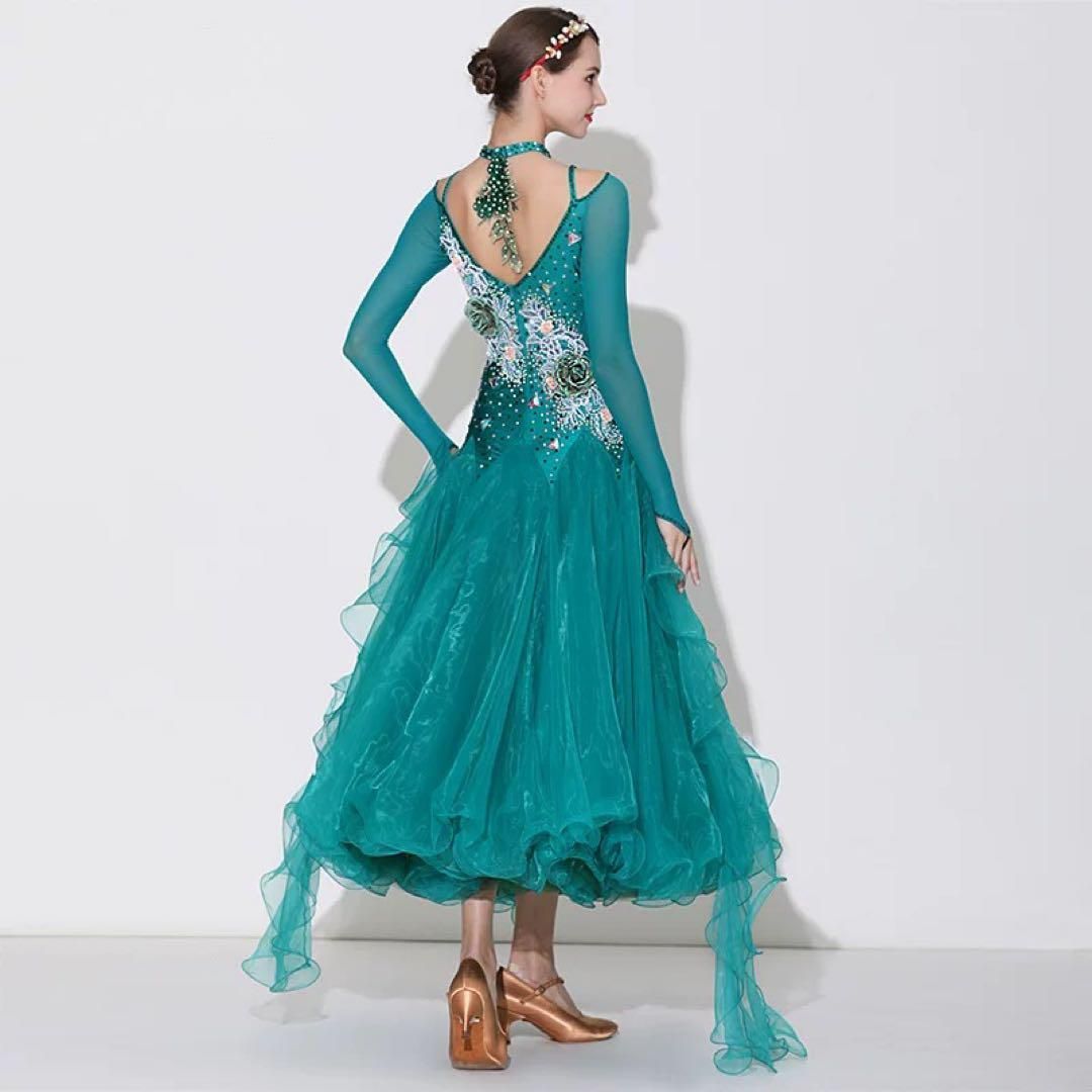 スタンダードドレス✨デモ、発表会、競技会、ダンスパーティーにも最適♪ 華やかなスタンダードドレス！競技会やデモ、発表会に最適なデザイン