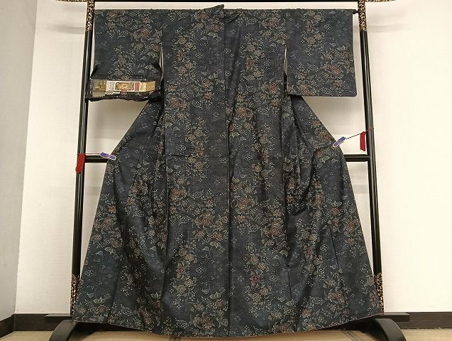 平和屋着物○都喜ヱ門 本場大島紬 泥染 彩華の魅惑 藤絹織物謹製 証紙  