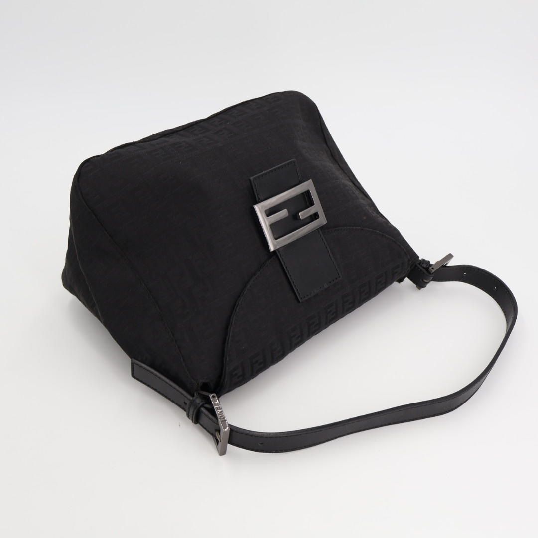 [極美品]フェンディ　FENDI　マンマバケット　ハンドバッグ　総柄　ズッカ柄 楽天市場】美品 フェンディ FENDI マンマバケット ズッカ柄