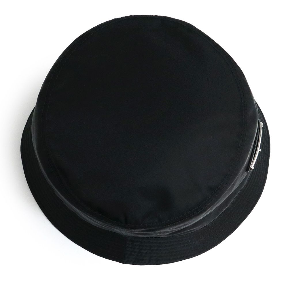 プラダ トライアングル 三角ロゴプレート Re-Nylon バケット ハット 帽子 Mサイズ テスート ナイロン ネロ ブラック 黒 シルバー金具 1HC137 PRADA