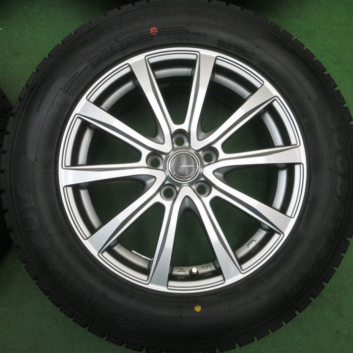 225|65R17