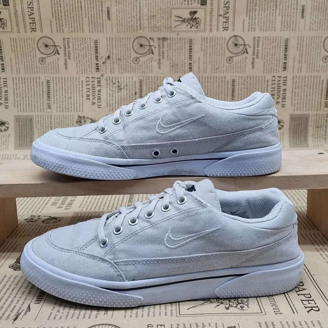 NIKE(ナイキ) レトロ gts97 スニーカーズ 245