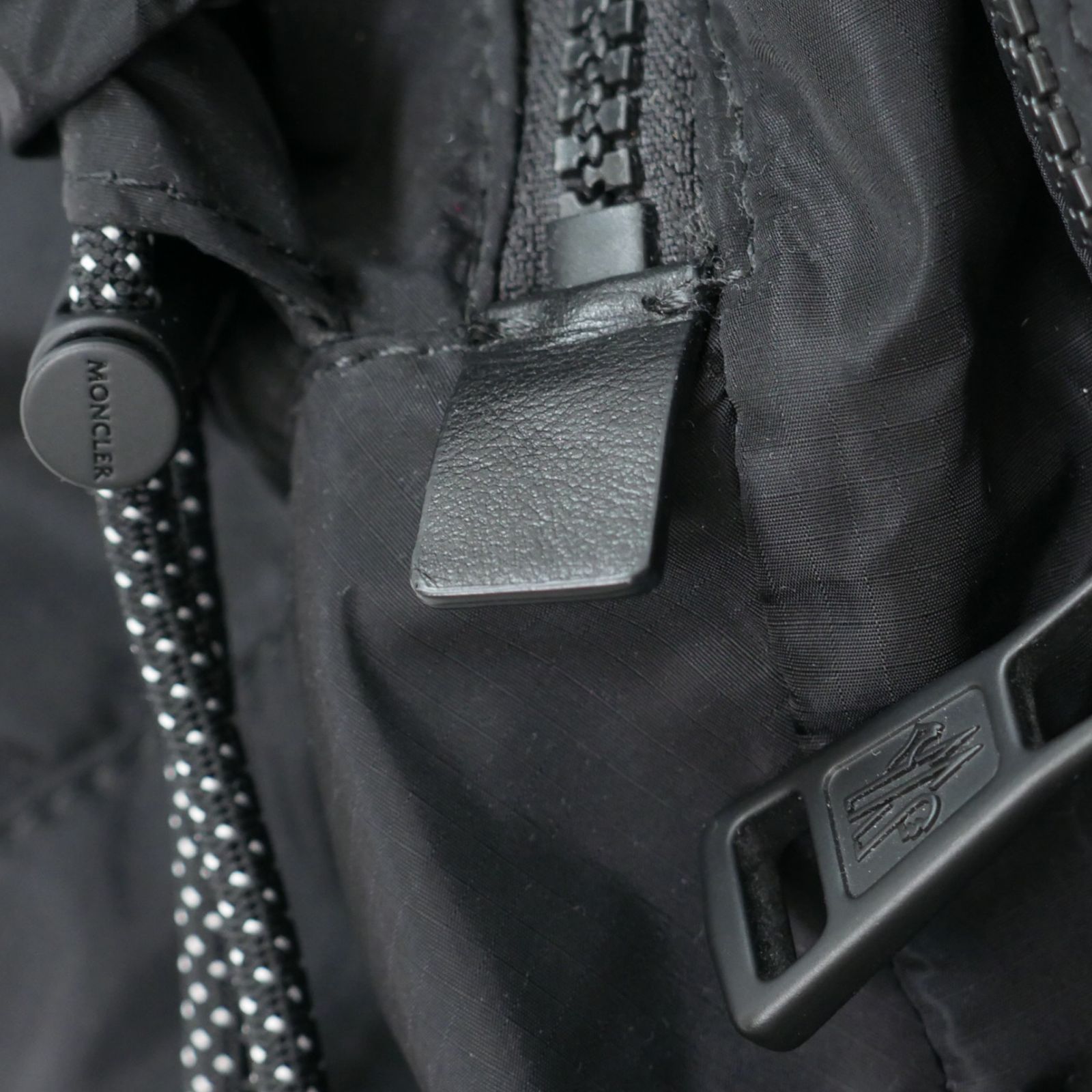 dr431○MONCLERモンクレール○ワッペン付き○貴重な「MAKAIO