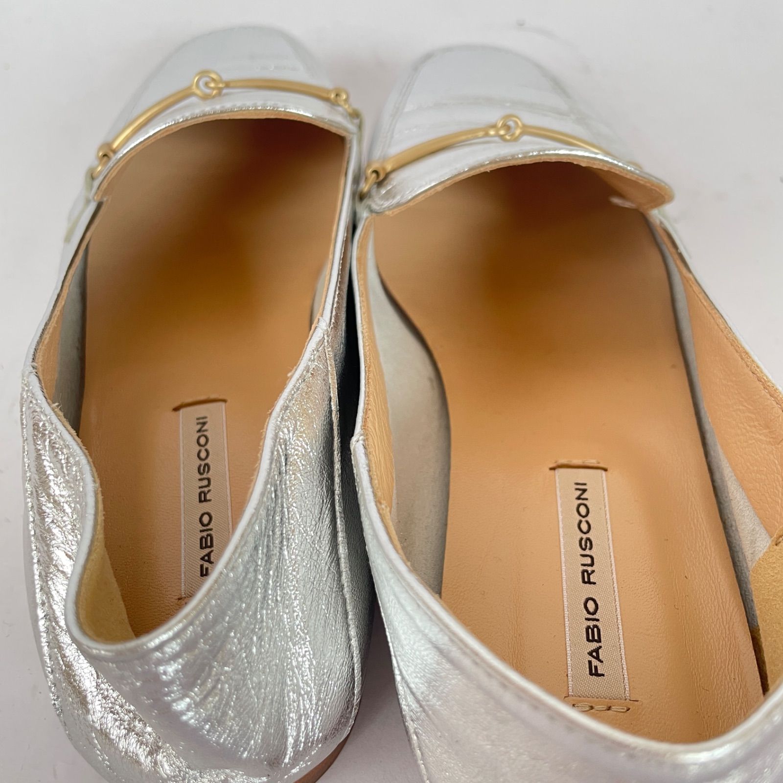 ファビオルスコーニ美品 極美品】ファビオルスコーニ Vカット ポイン