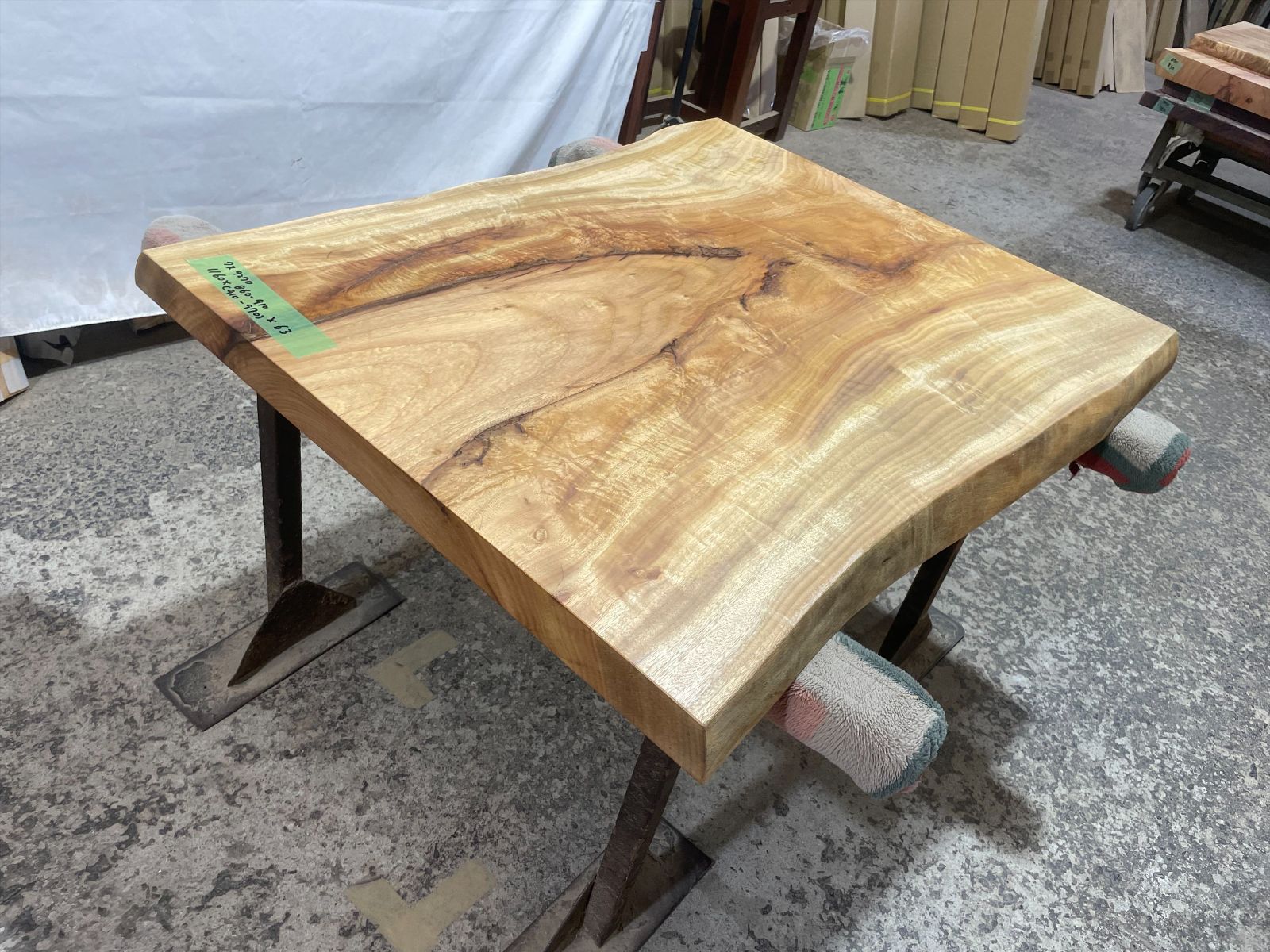 一枚板無垢材 1160x860-910x63mm