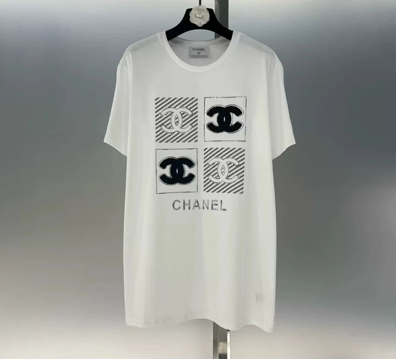 Chanelシリコン柄半袖Tシャツ