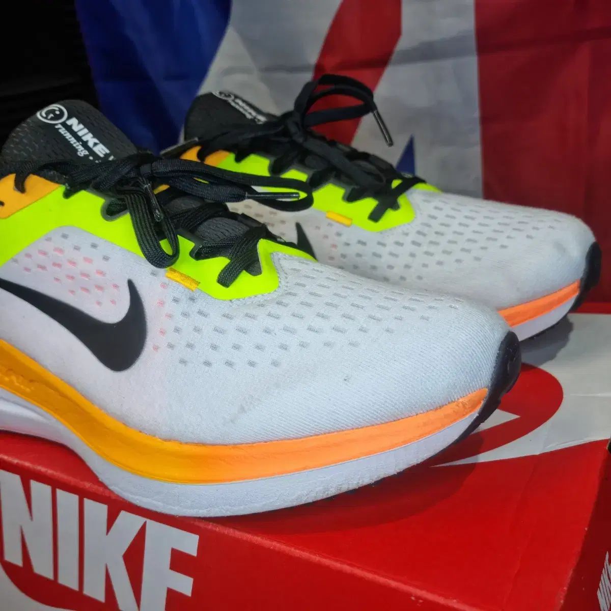 NIKE ナイキ ランニングシューズ 270