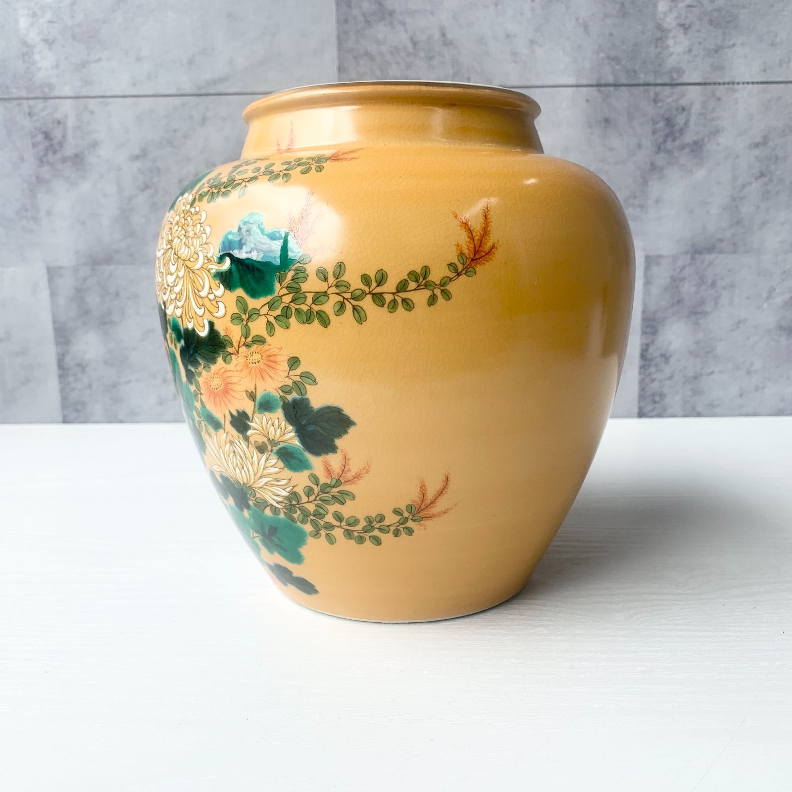 Yahoo!オークション - 九谷焼 幸洋 花瓶 壺花 色絵 金彩 花器