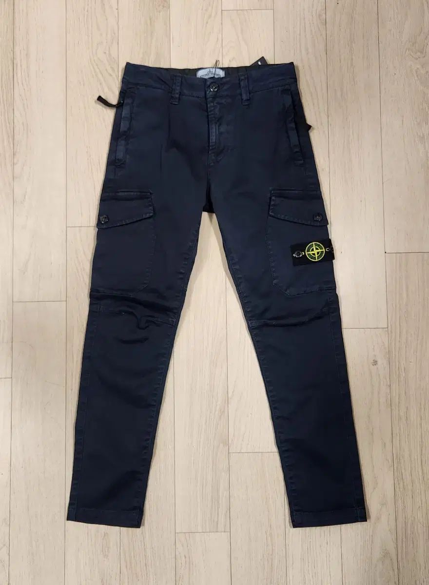 STONE ISLAND(ストーンアイランド) 新品 キッズ カーゴパンツ 8Y stone
