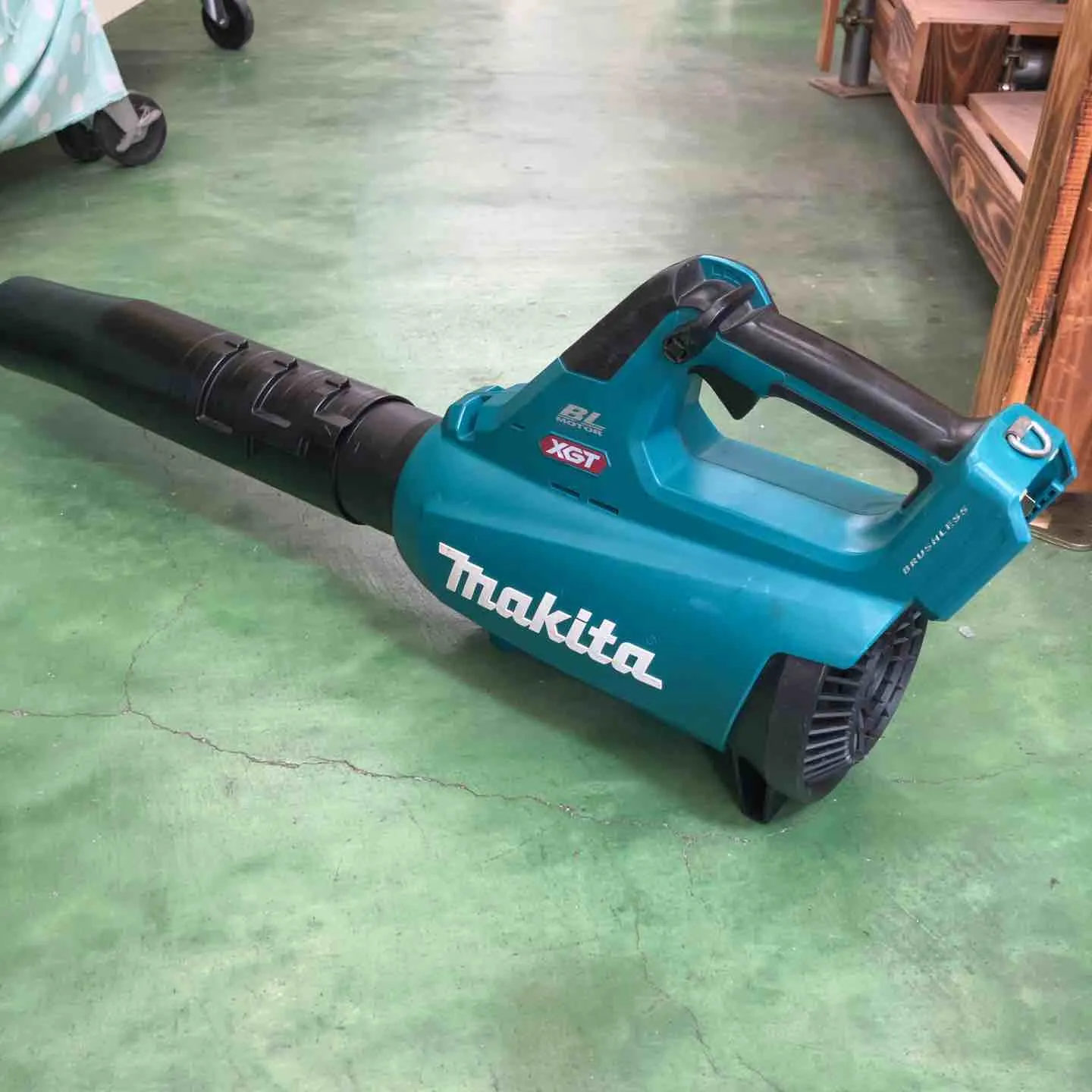 Amazon.co.jp: マキタ 充電式ブロワ(18V) 送風・集じん両用 バッテリ