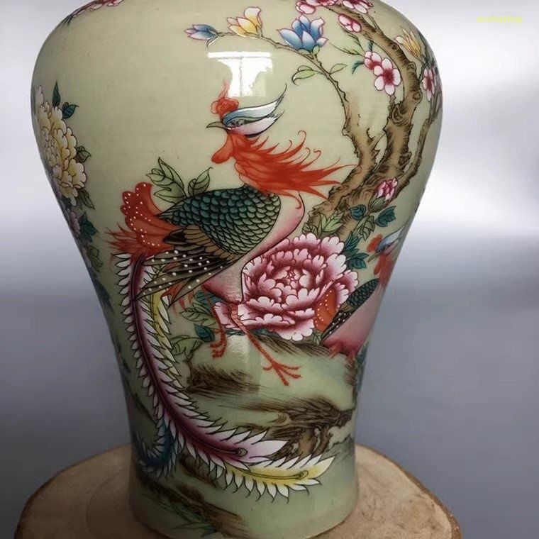 花白釉の梅瓶 装飾品 収集品 花瓶 美品 景徳鎮 陶磁器 工芸品 美術品 置物 景徳鎮 粉彩 梅瓶 花瓶 富貴図 磁器 陶磁器 観賞 置物 中国美術