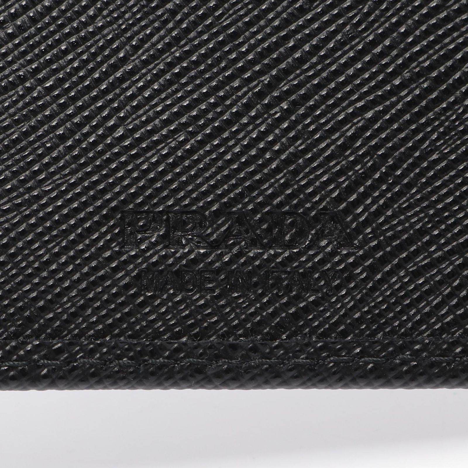 二つ折り財布 SAFFIANO