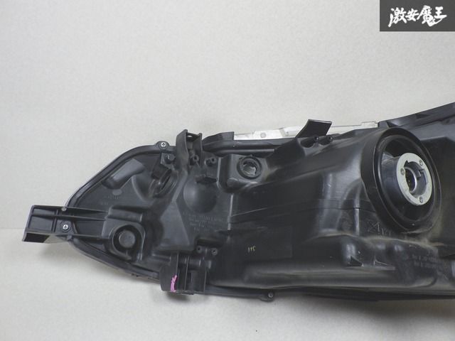 NZE161G 前期 カローラフィールダー ヘッドライト右側 中古品 NZE161G 前期 カローラフィールダー ヘッドライト右側 中古品