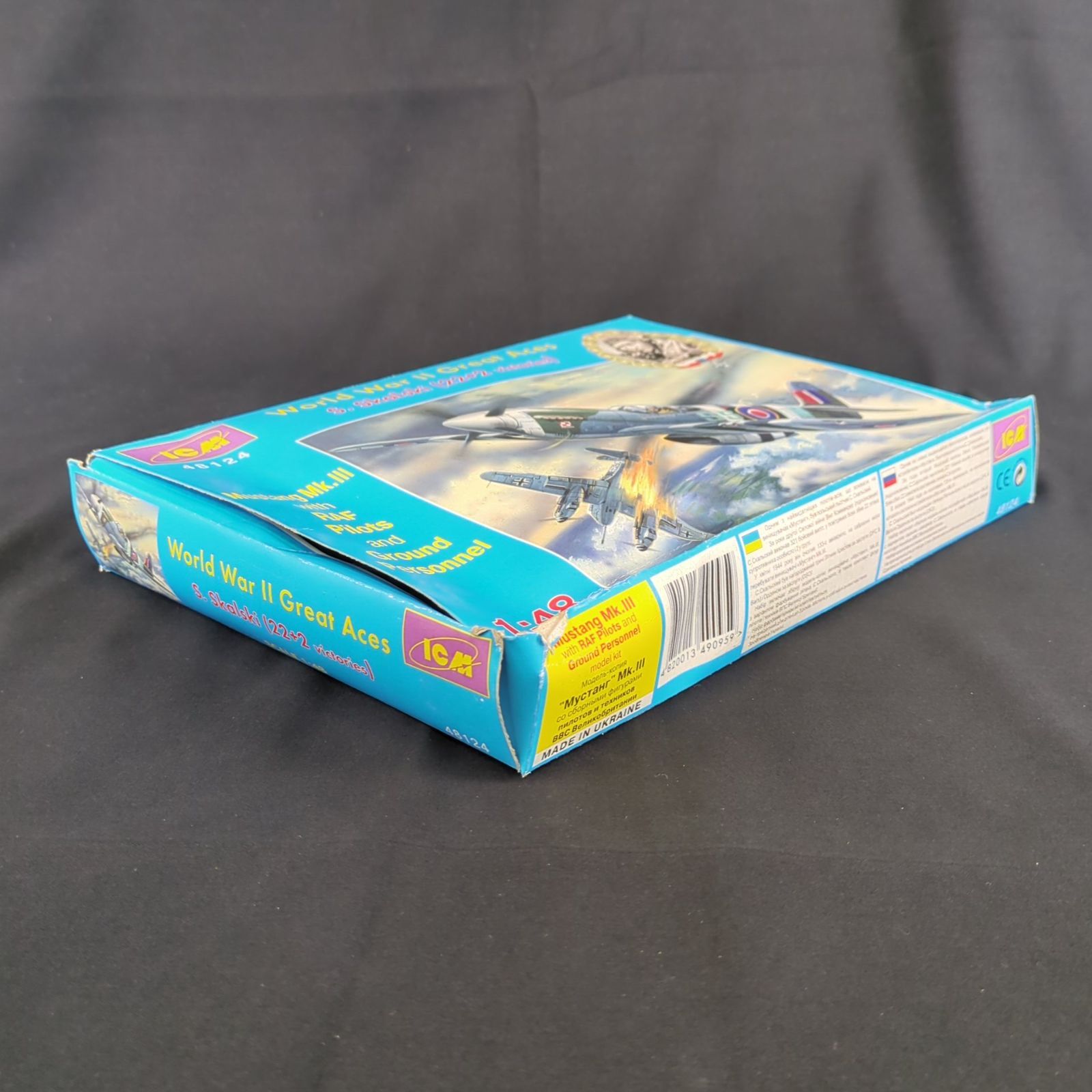 輸入キット 残僅少 ICM 48124 1|48 S.Skalski 22 2 victories マスタングMk.IIIとイギリス空軍のパイロットおよび地上要員 グレートエース - S.スカルスキ