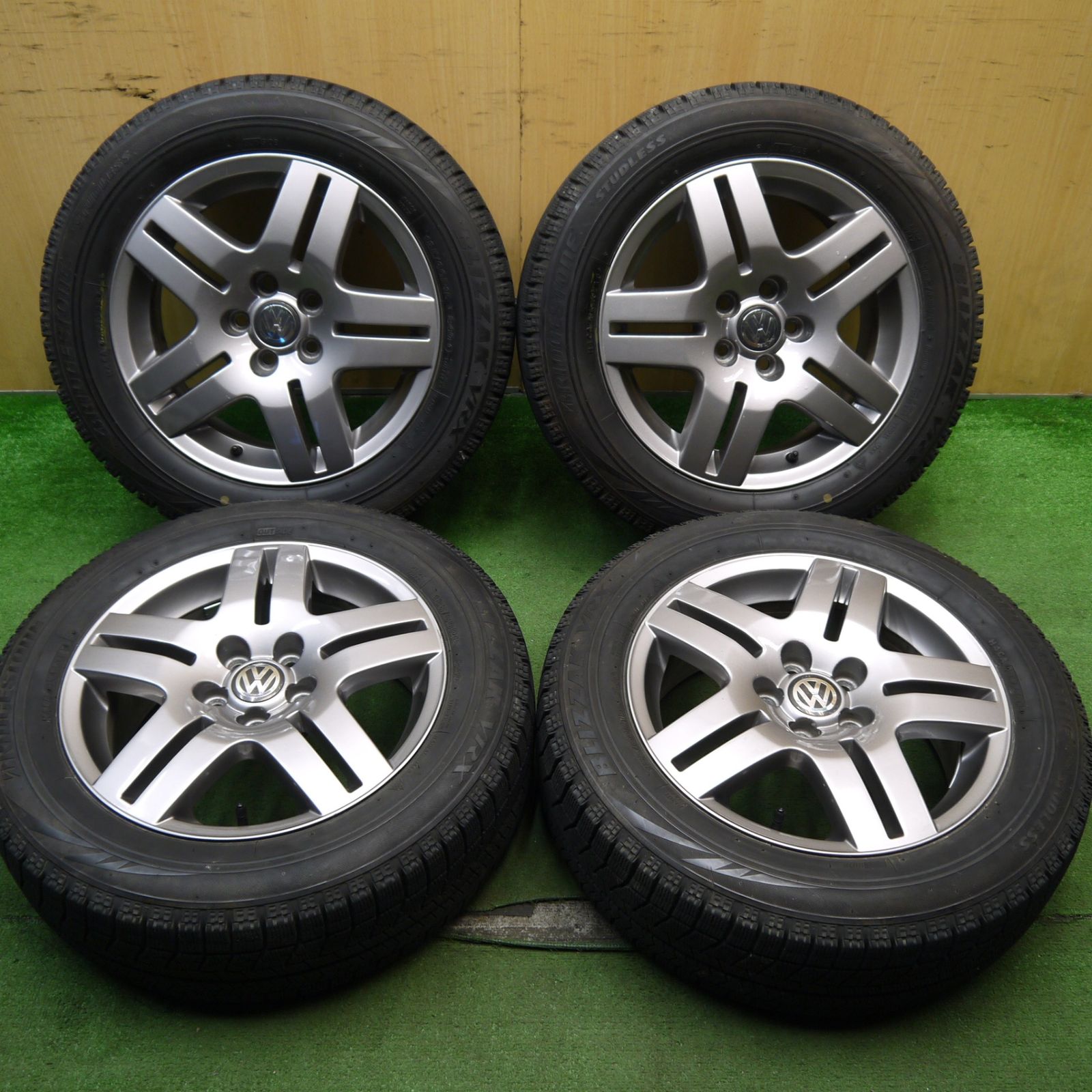 バリ溝 9分 ワーゲン ポロ 純正 185|60R15 スタッドレス ブリヂストン ブリザック VRX 15インチ PCD100|5H 5053006Hス