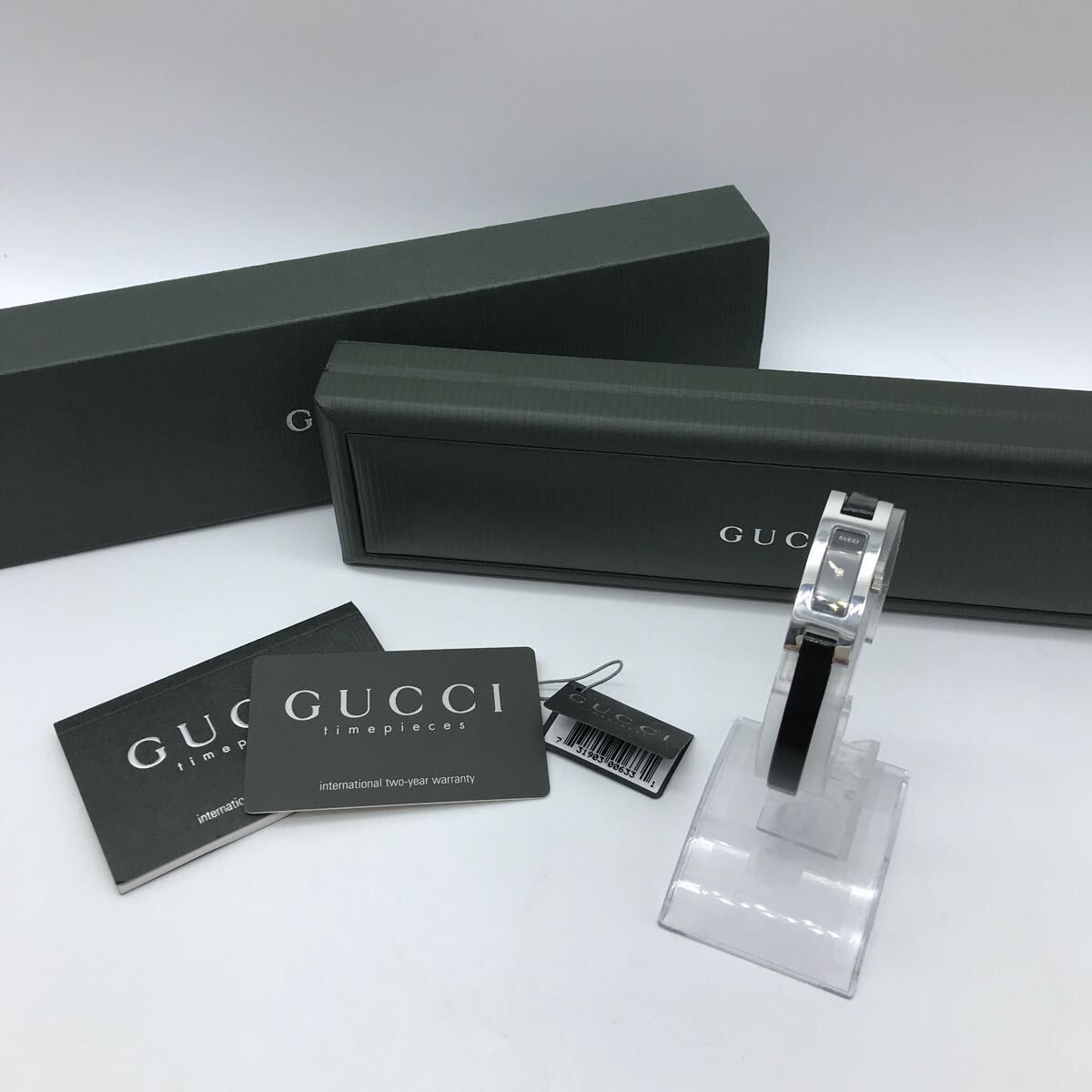 箱付き GUCCI グッチ 3900L ブラック レザーベルト レディース腕時計 GUCCI グッチ 3900L クォーツ レディース 腕時計 箱付き 黒文字