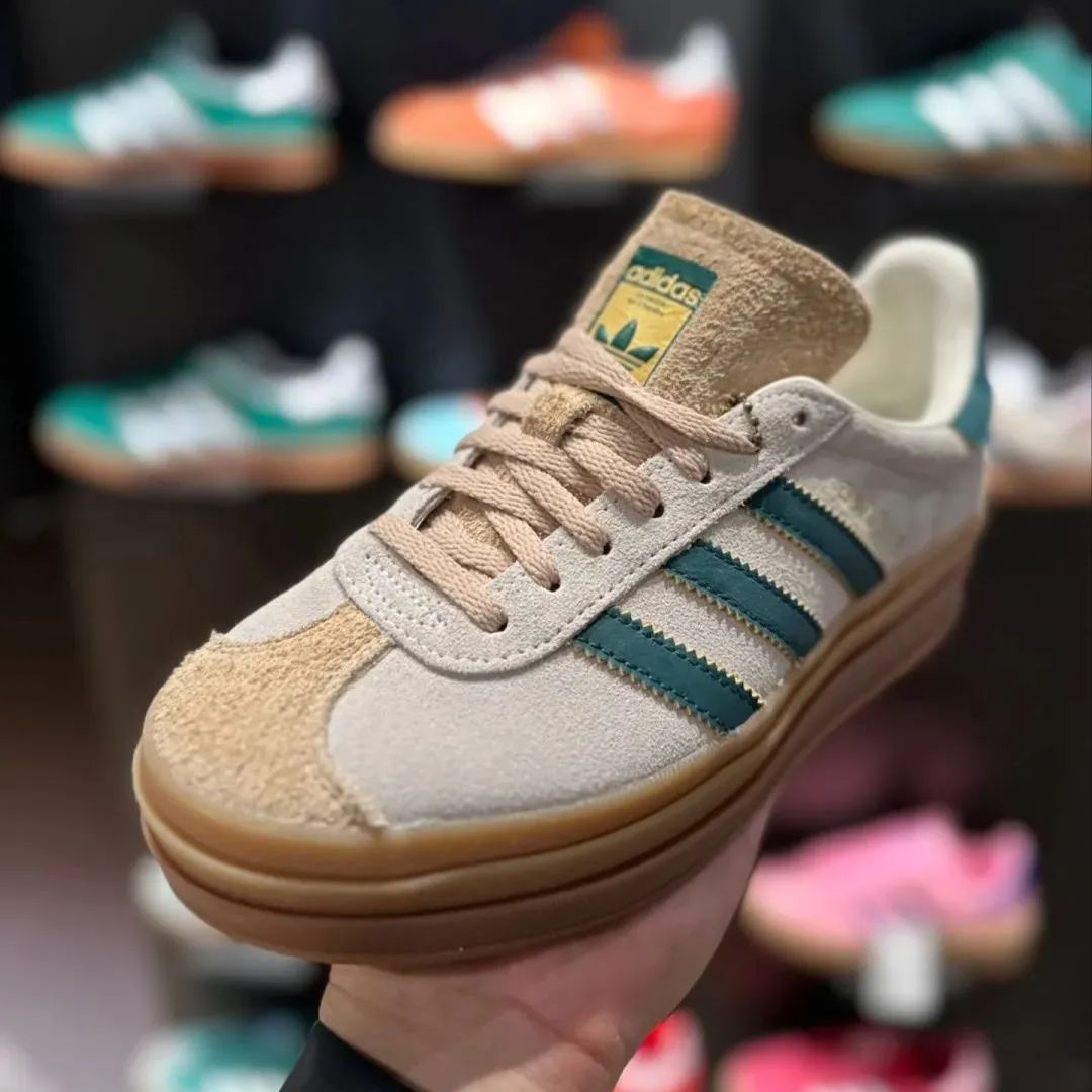 新品未使用 ADIDAS ORIGINALS GAZELLE BOLD イエロ - メルカリ