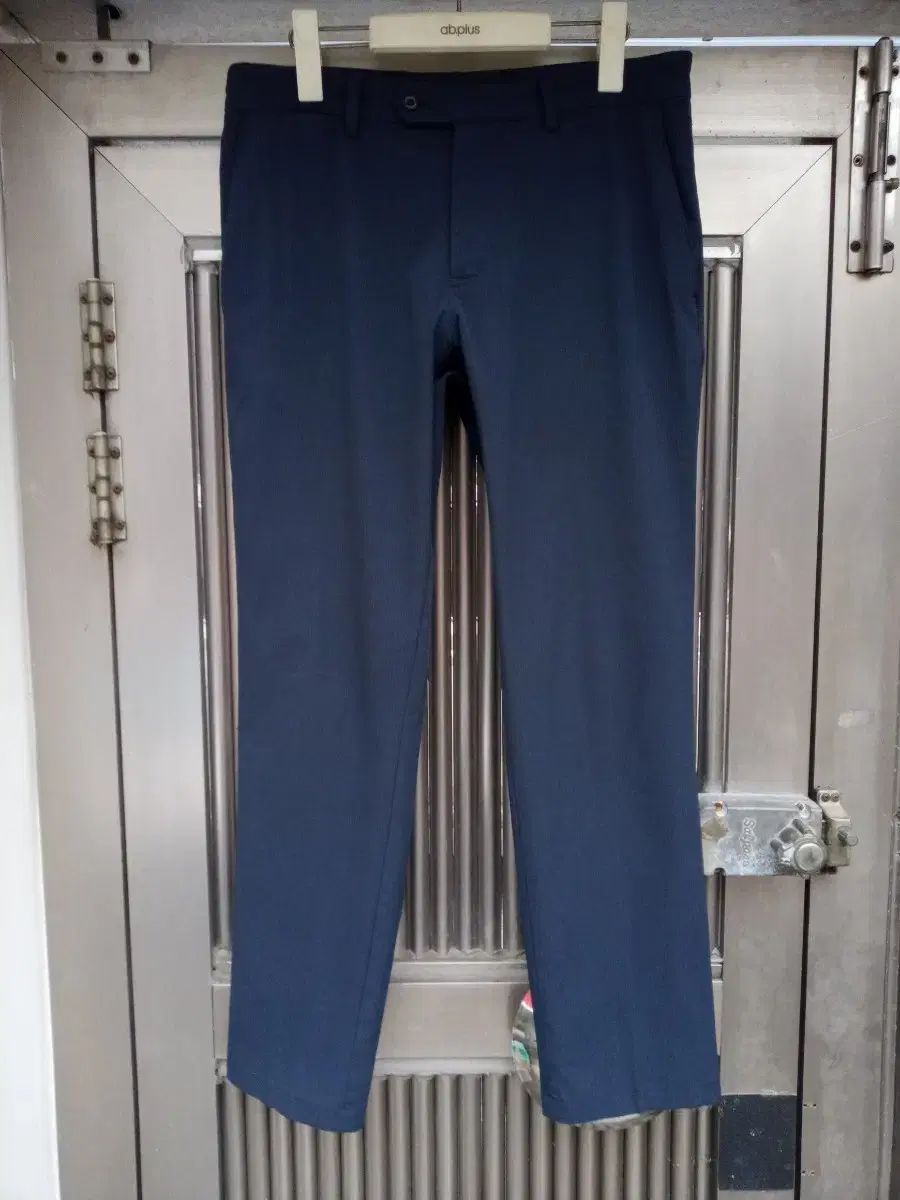 正規品 J.LINDEBERG J.リンドバーグ メンズ ゴルフパンツ 32 インチ 素晴らしいコンディション