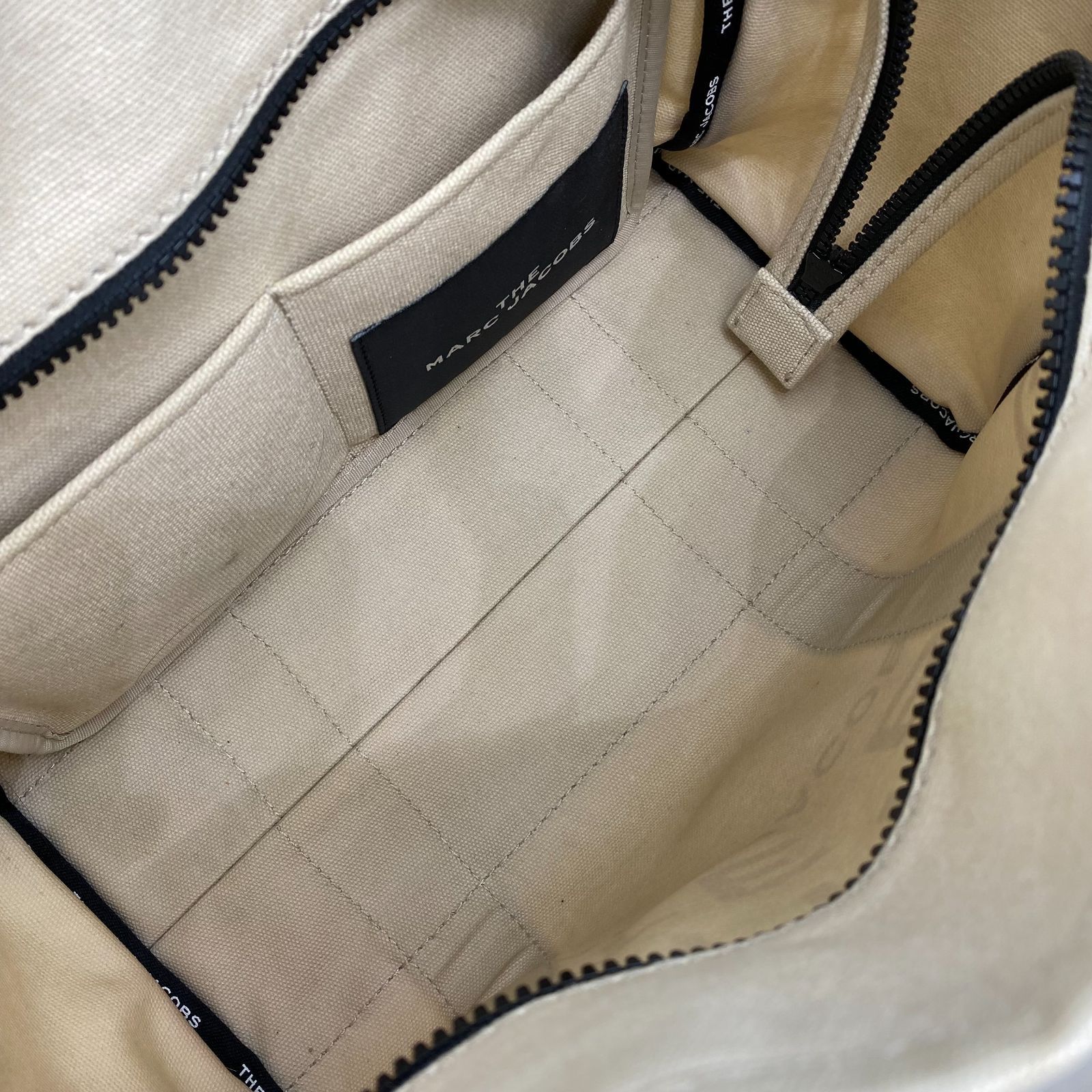 MARC JACOBS THE TOTE BAG 1984 N.Y.C. アイボリー - メルカリ