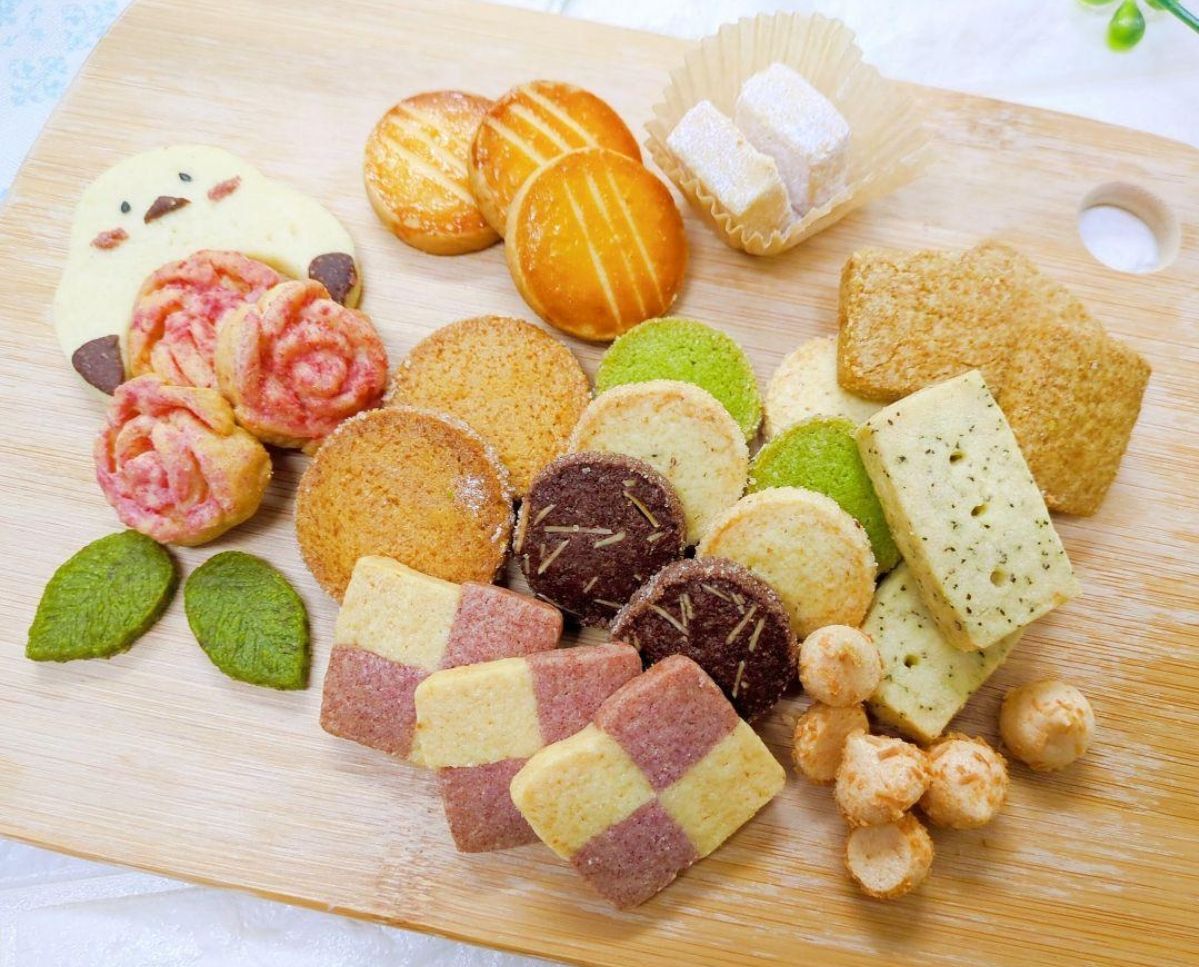 ✧YuRo◡̈*✧様　母の日クッキー缶【シマエナガの贈り物】✕２缶 imgrc0170597585.jpg?fitin=272:272