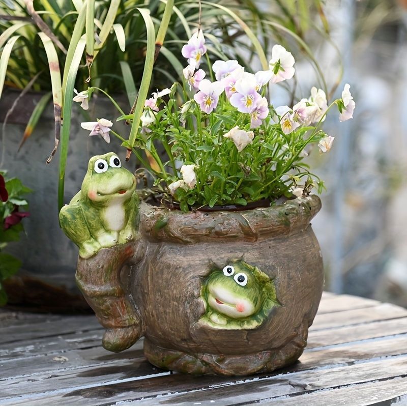 鉢植え 植木鉢 プランター プラントポット フラワーポット ガーデニング ポットの中に入っているカエル かえる 屋内 屋外 インテリア 庭 玄