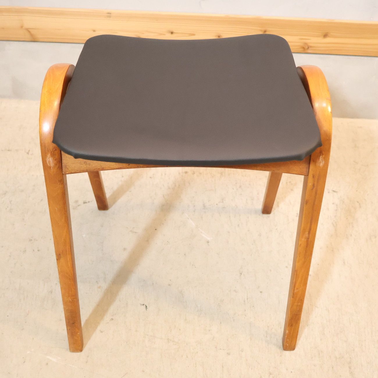 秋田木工 スタッキング スツール チェア 椅子 大塚家具 IDC OTSUKA 大塚家具 スタッキングスツール 剣持勇 秋田木工