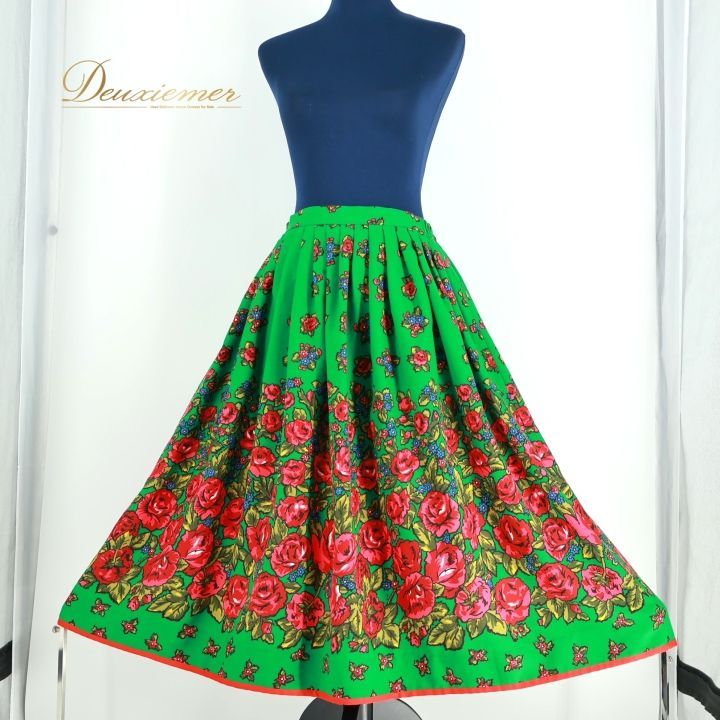 フォークダンス 衣装 スカート グリーン系 ナロッドニー 花柄 緑 赤 青