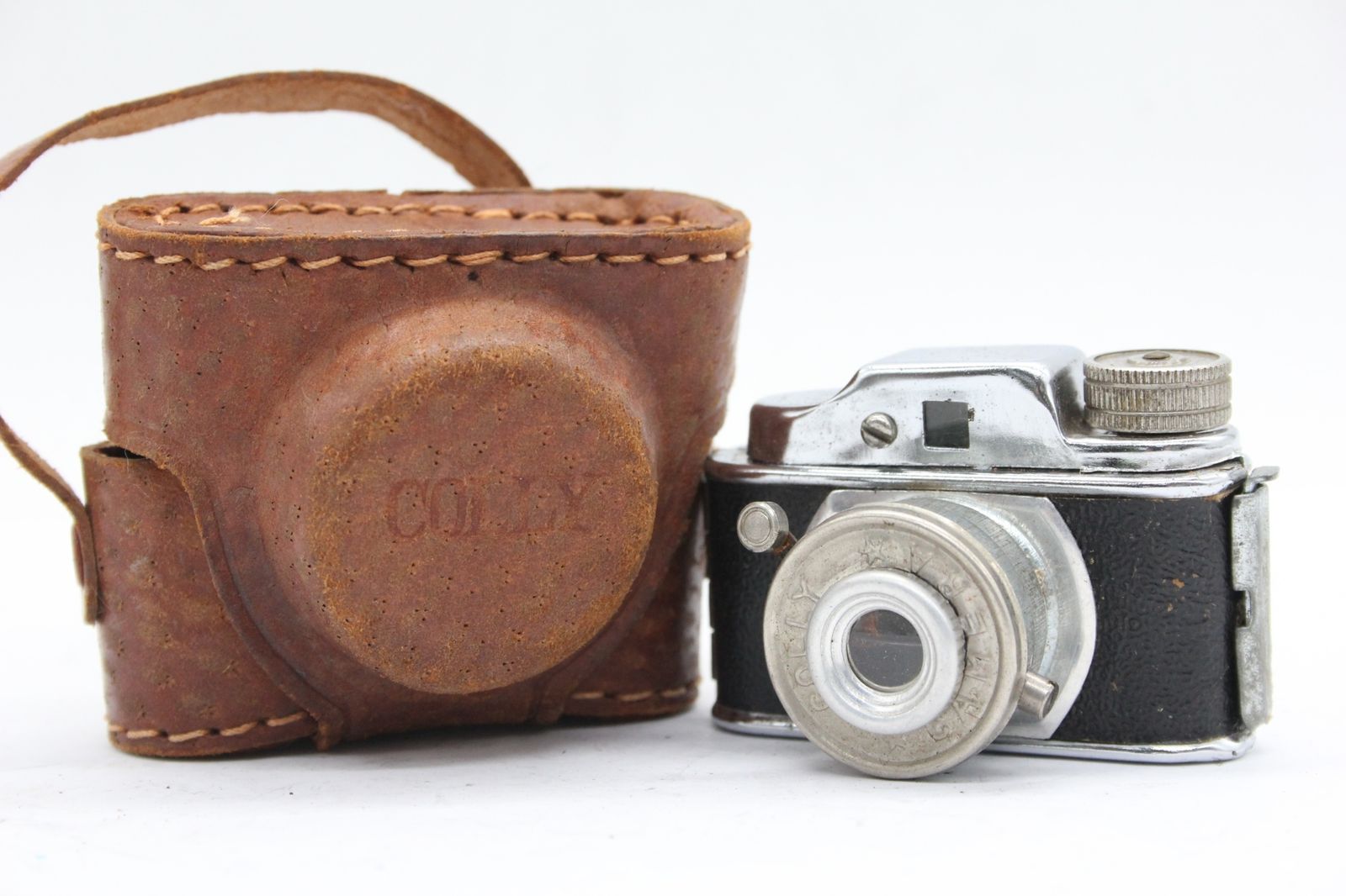 フィルムカメラ8台と付属品の山盛りセット