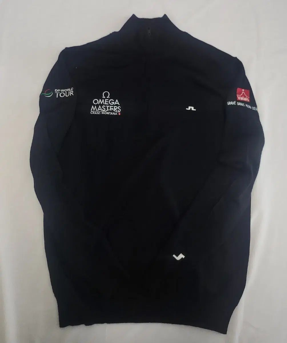 ジェイリンダバー ツアー ハーフジップ