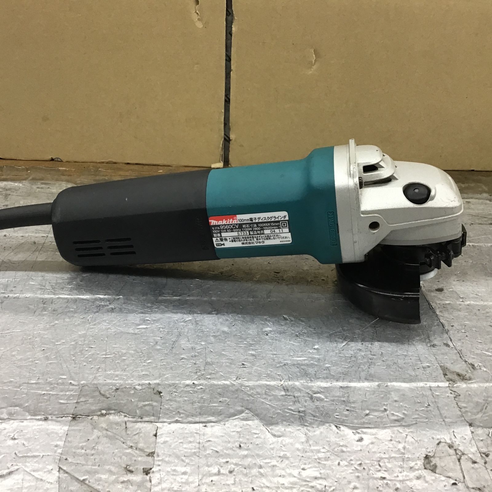 〇マキタ(makita) 100mm電子ディスクグラインダ 9560CV【所沢店】 - メルカリ