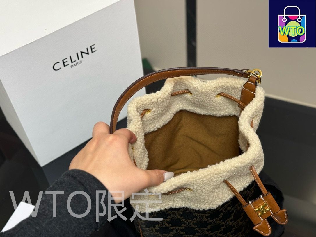 CELINE バケットバッグ 物が取り出しやすいバケツ型 CELINE スモール バケット キュイル