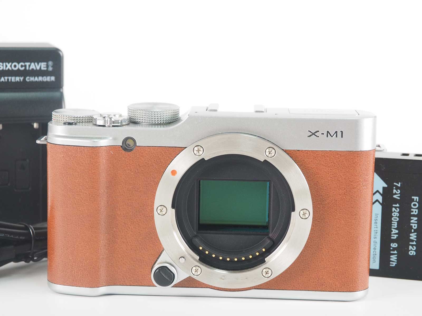 富士 Fujifilm Fuji X-M1 Digital Camera 16.3MP Brown Body Only Z4566A
