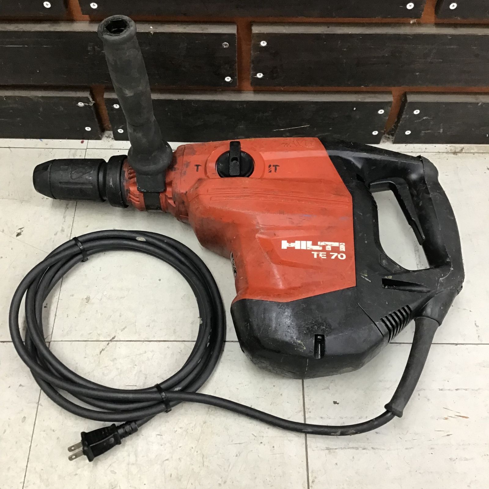 ヒルティ HILTE ロータリーハンマードリル TE70 ヒルティ HILTE ロータリーハンマードリル TE70