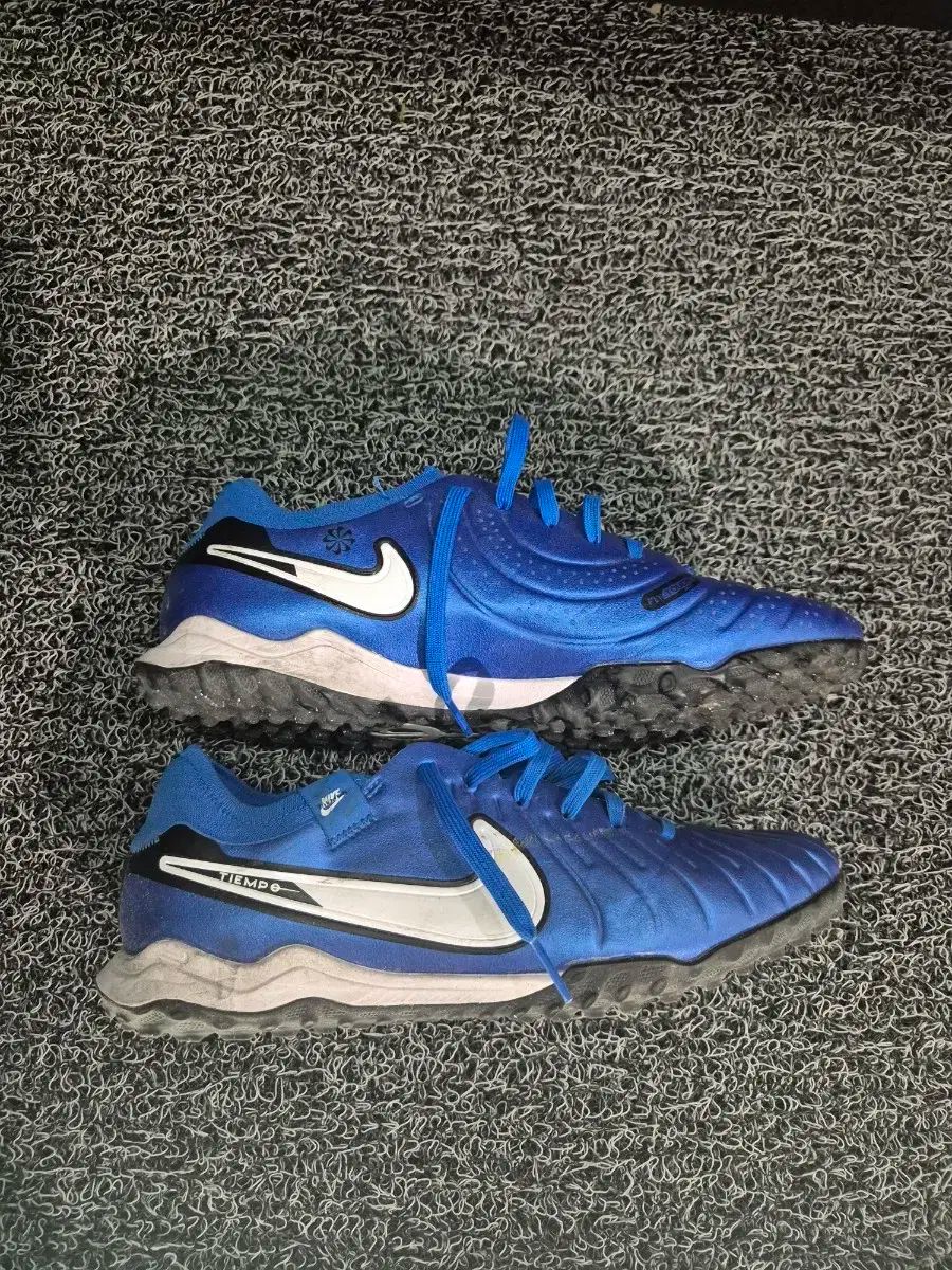 ナイキティエンポ 配送 サッカーシューズ 265 NIKE(ナイキ) ティエンポ