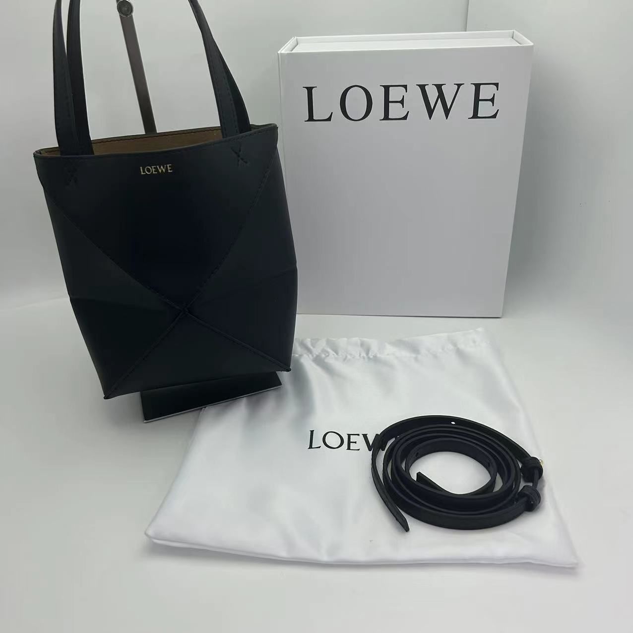 LOEWEパズルフォルド トート バッグ