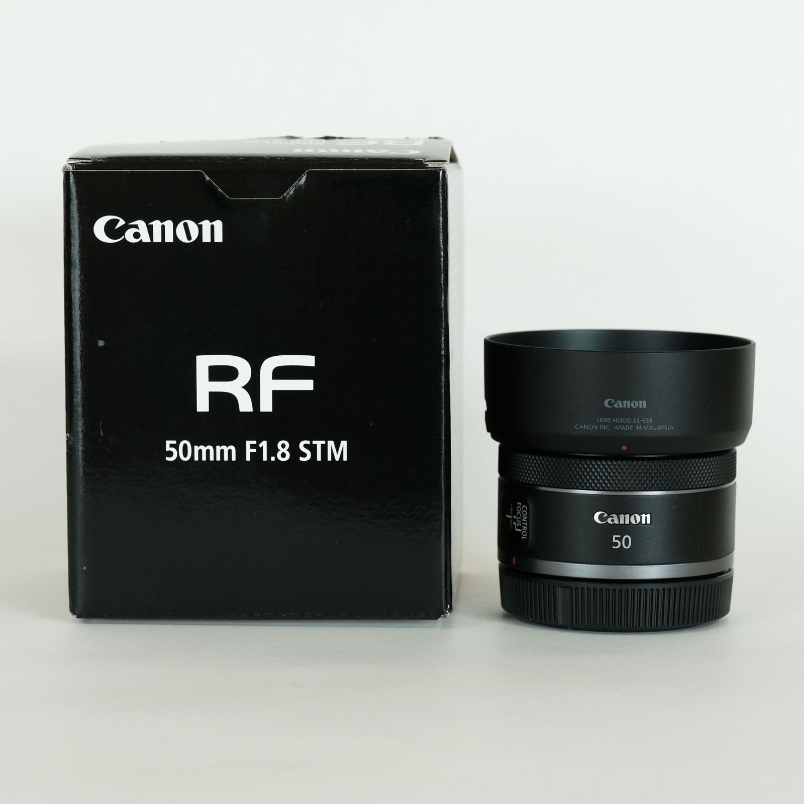 美品｜フード付] Canon RF50mm F1.8 STM / キヤノンRFマウント / フルサイズ - メルカリ | キヤノン RF50mm F1.8 STM 極美品です | レンズ(単焦点)