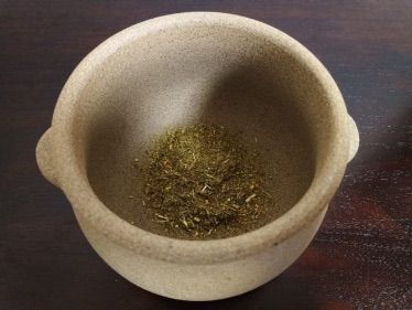 江華島産の3年熟成獅子足(サジャバル)よもぎ100% 粉砕タイプ／500g