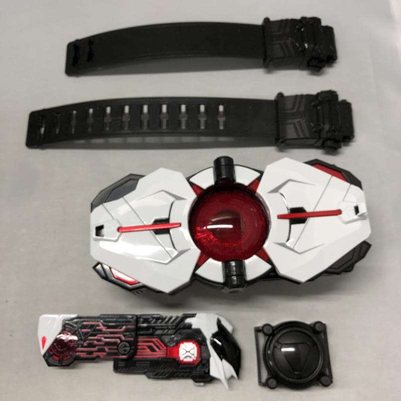 VF8426 未開封 仮面ライダーゼロワン 変身ベルト DXアークドライバー Amazon | 仮面ライダーゼロワン 変身ベルト DXアークドライバー