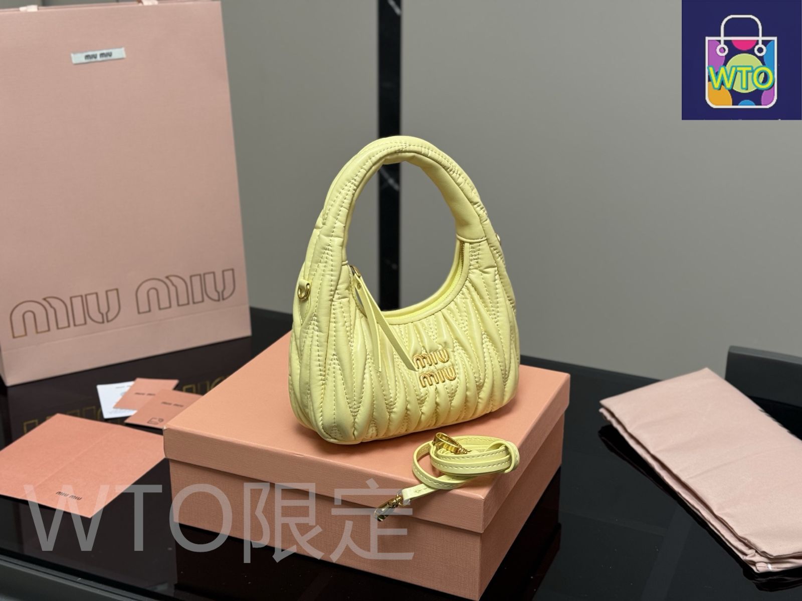 MIU MIU ワンダー ホボバッグ ? 22×11cm [本日特価|新品未使用品