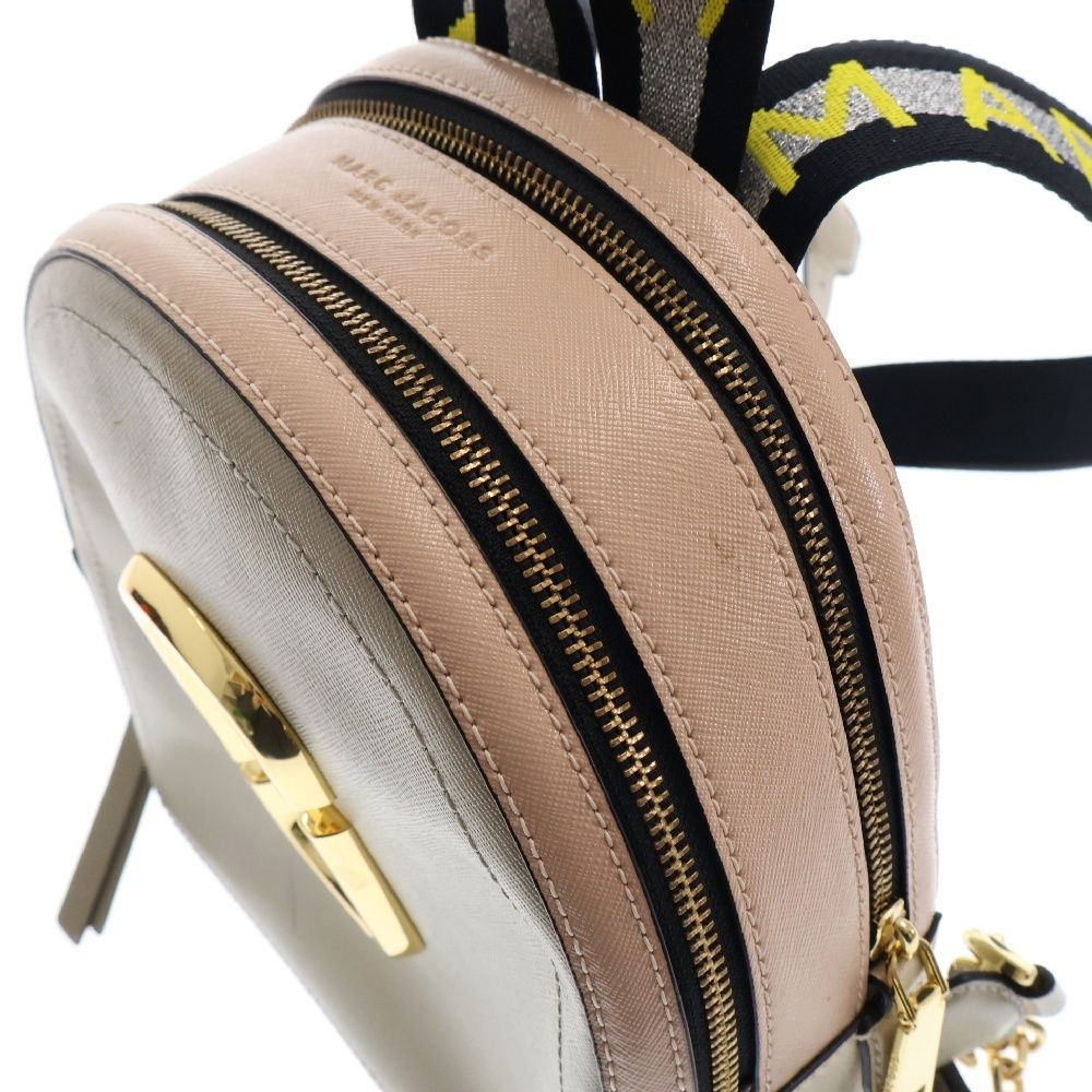 MARC JACOBS (マークジェイコブス) パックショット ロゴプレート  