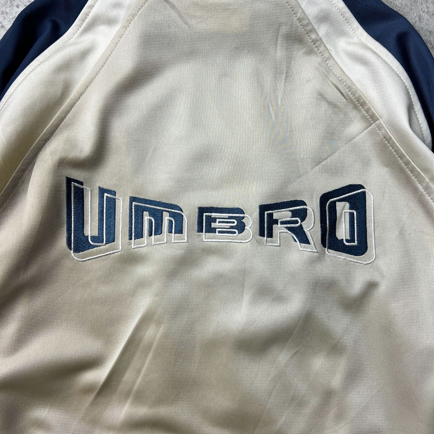 激レア】希少カラー UMBRO アンブロ トラックジャケット ジャージ 人気