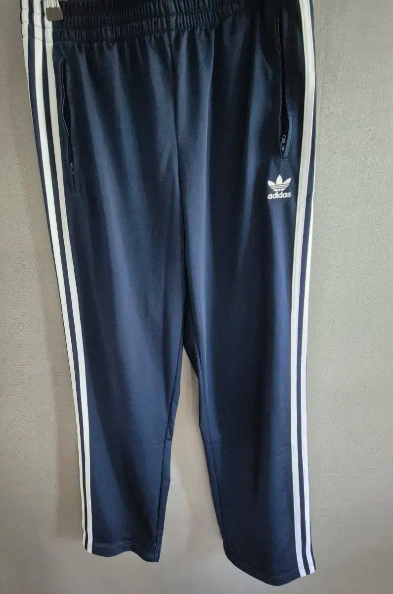 adidas アディダス ネイビー トレーナー パンツ L