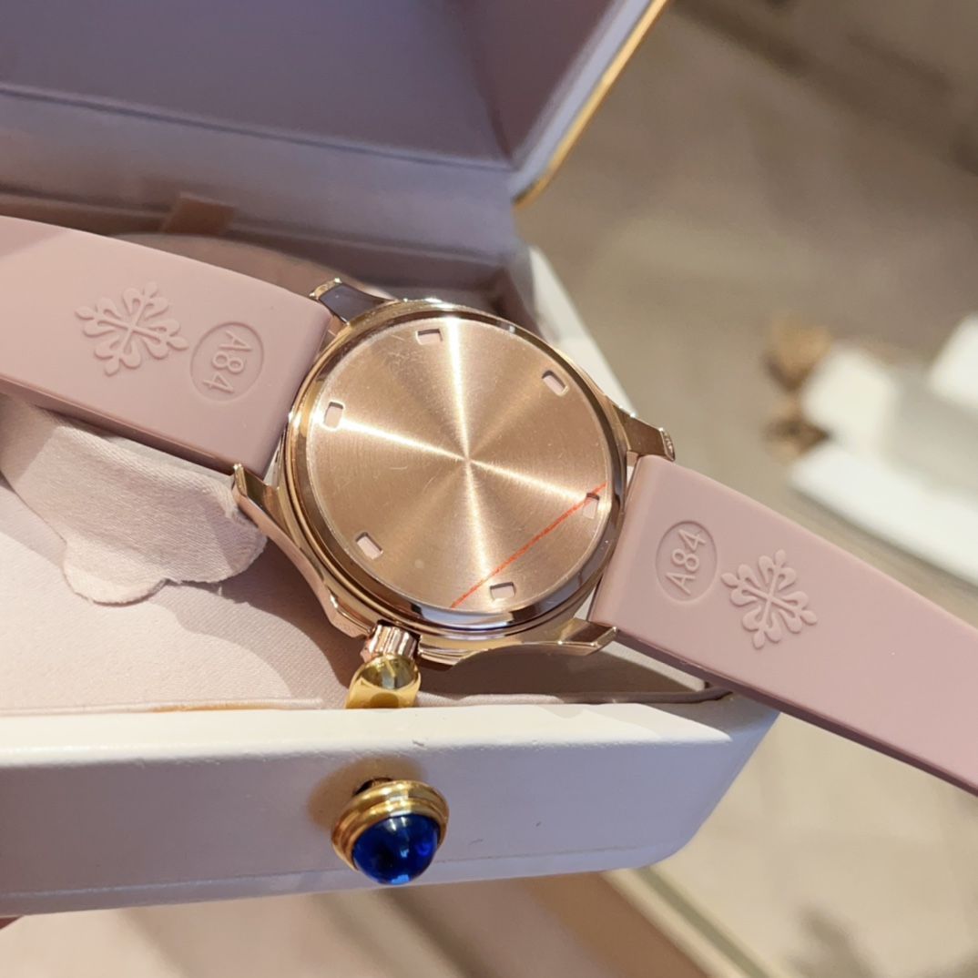 ベルナルド　FEUILLE D’OR 金色装飾の皿 ベルナルド FEUILLE D'OR 金色装飾の皿