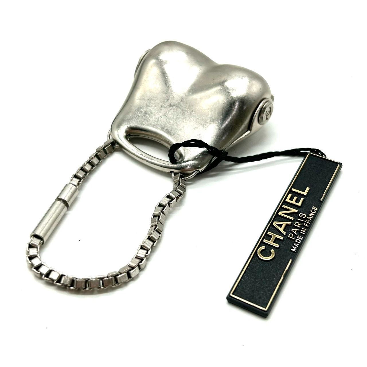 【美品】 CHANEL シャネル ヒップバッグ キーホルダー チャーム シルバー ☆CHANEL シャネル ヒップバッグ バッグ モチーフ チャーム キー