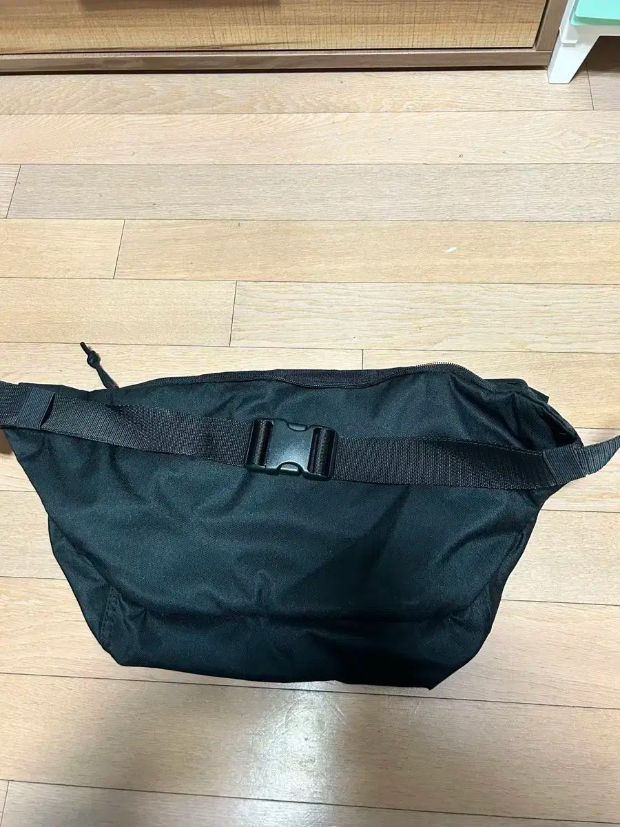 ナイキ テック ヒップバッグ ヒップバッグ ウェストバッグ スリングバッグ ブラック