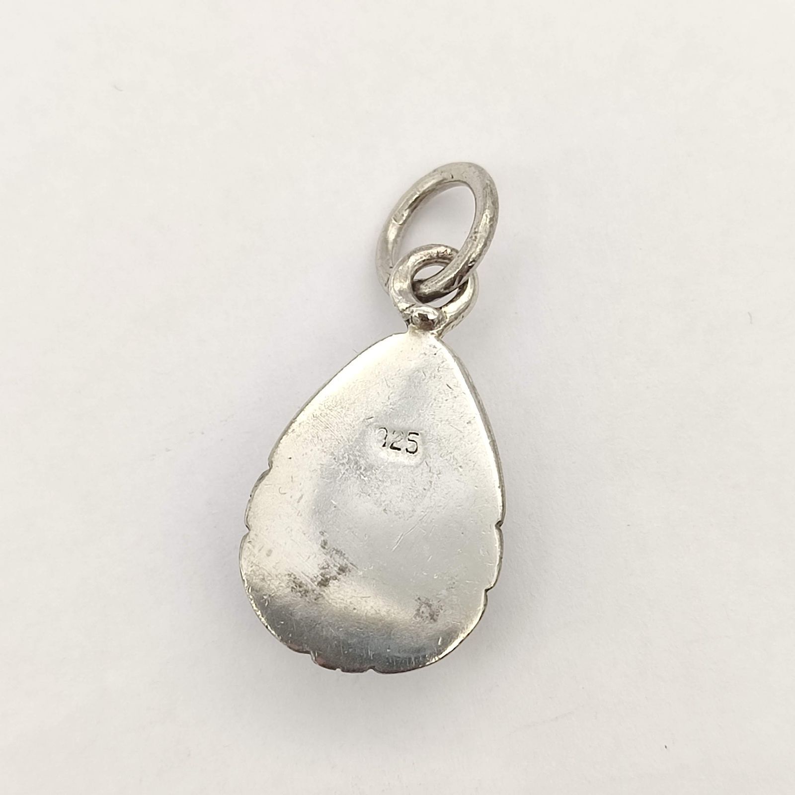 美品】ホワイトバッファローネックレストップ シルバー925