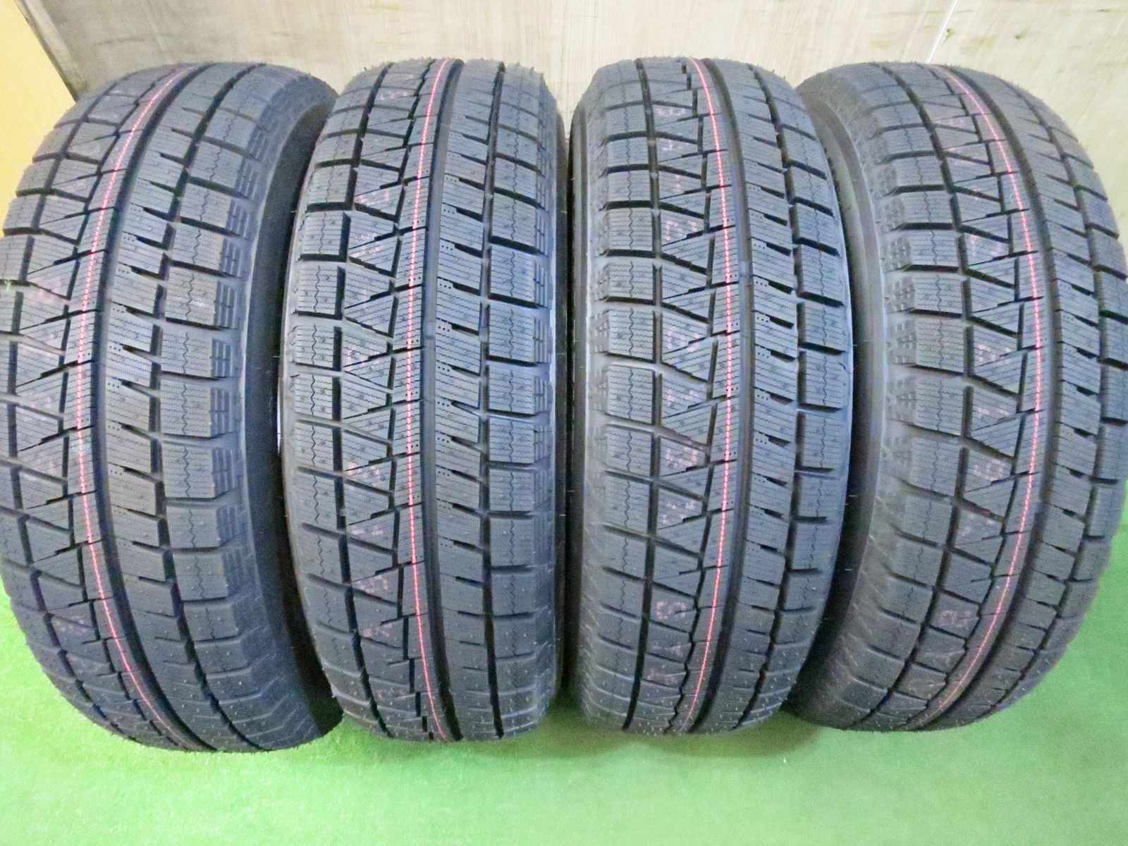 送料無料]未使用！22年☆スタッドレス 195/65R15 ブリヂストン アイス